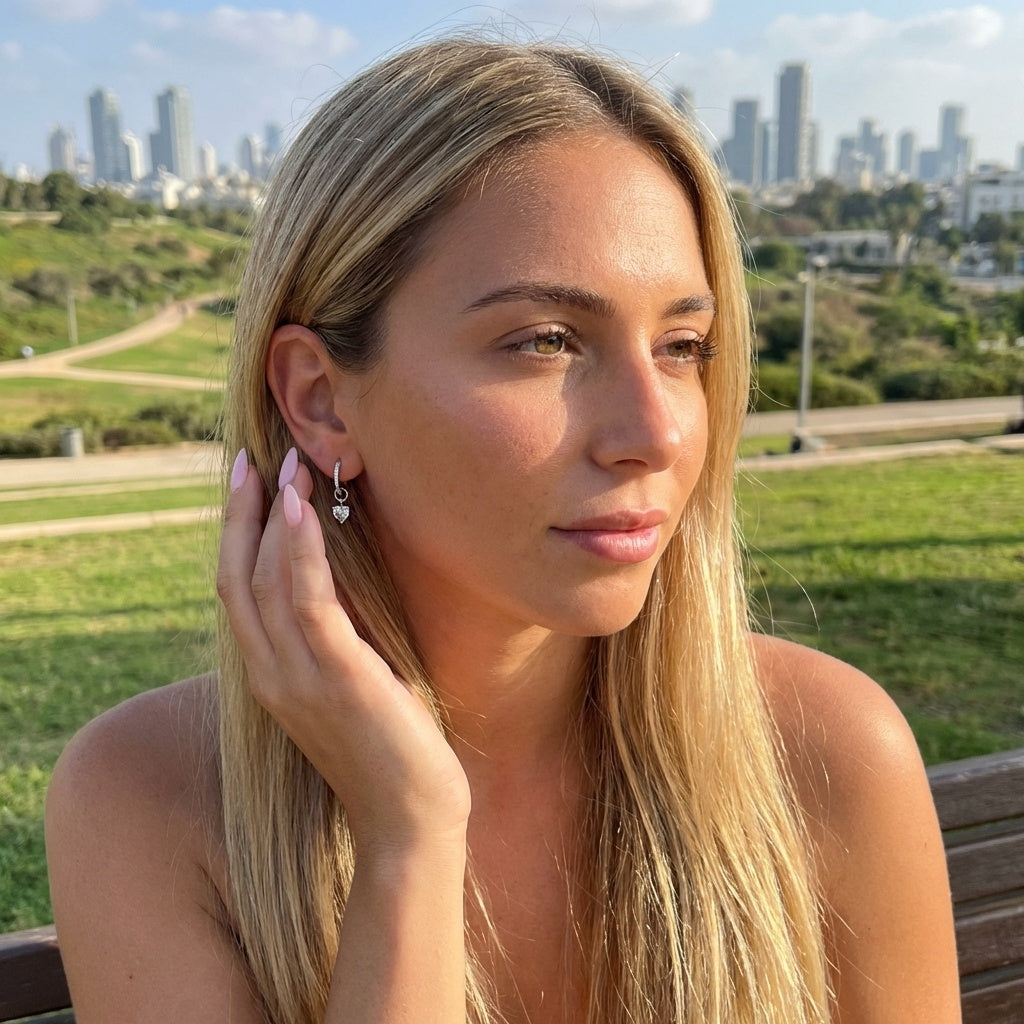 עגיל חישוק פאווה עם תליון לב זרקון | כסף 925