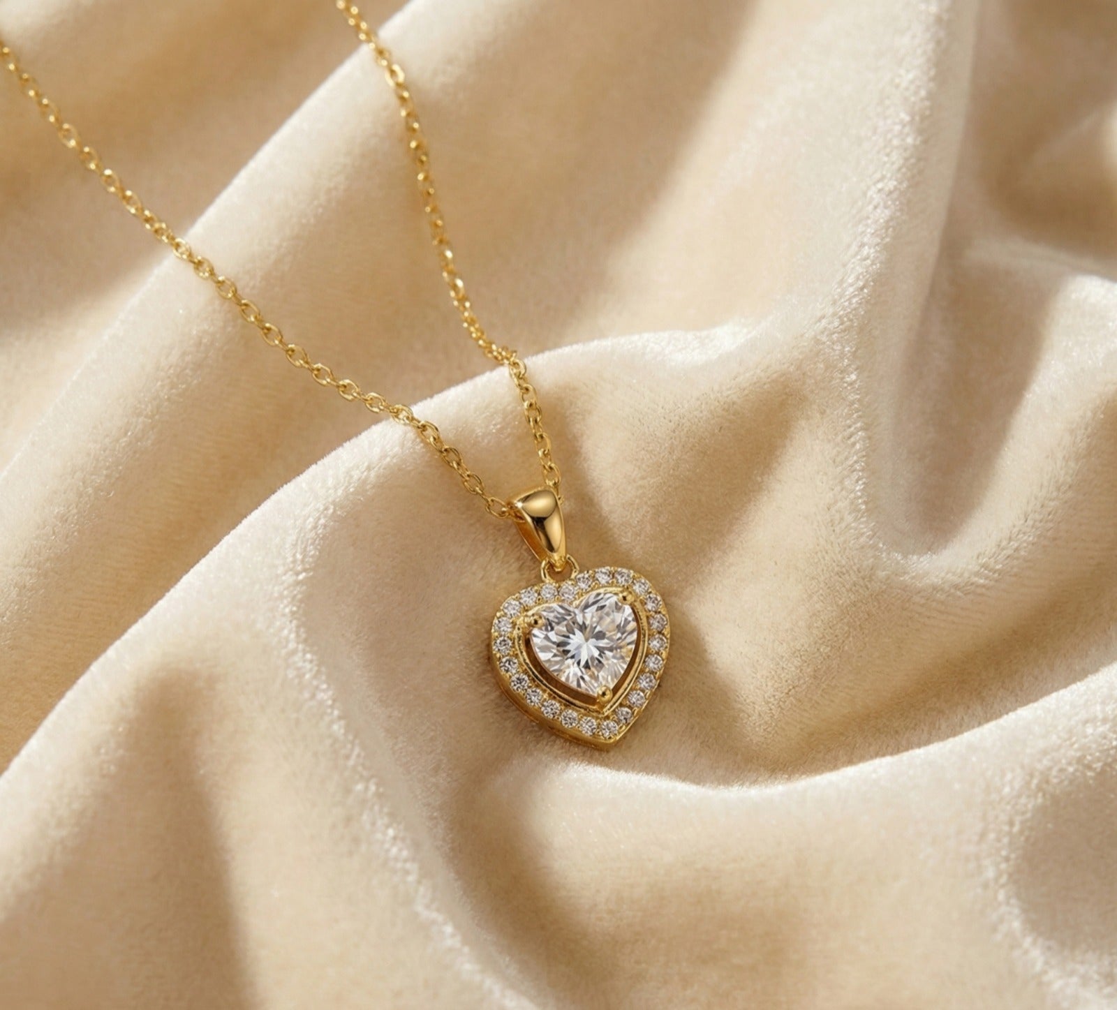 עמיד במים L316 שרשרת דגם "אהרט" משובץ אבני זירקוניה מלא - ציפוי זהב על פלדת אל-חלד