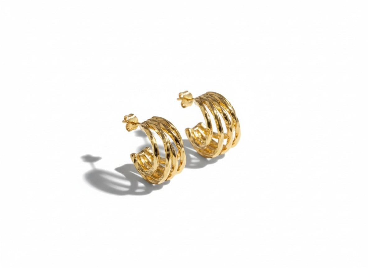 עמיד במים L316 עגילי חישוק קולקציית 'מארג' - ציפוי זהב על פלדת אל-חלד